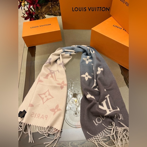 NIB M70868 Louis Vuitton Reyjavik Gradient Scarf Cashmere 100% Authentic - Picture 5 of 12